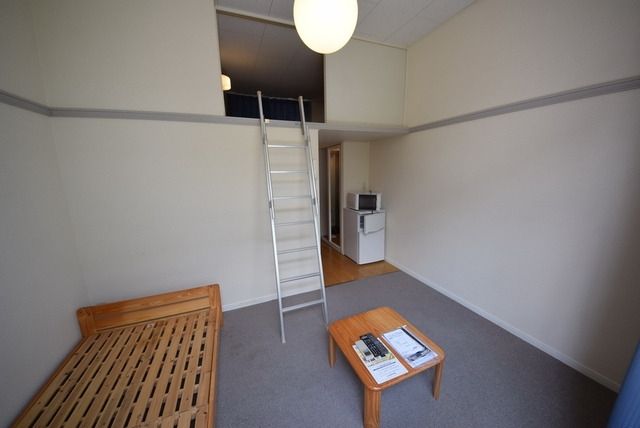 居室・リビング　★ロフトあります・家具家電付きですよ★