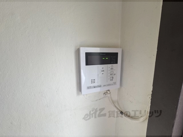 その他設備　給湯器リモコン