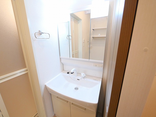 洗面設備　忙しい朝には欠かせない洗面所です