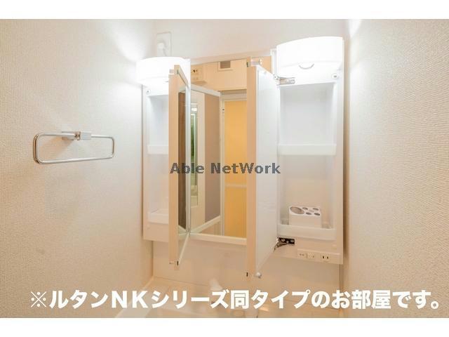 洗面設備　同型モデル