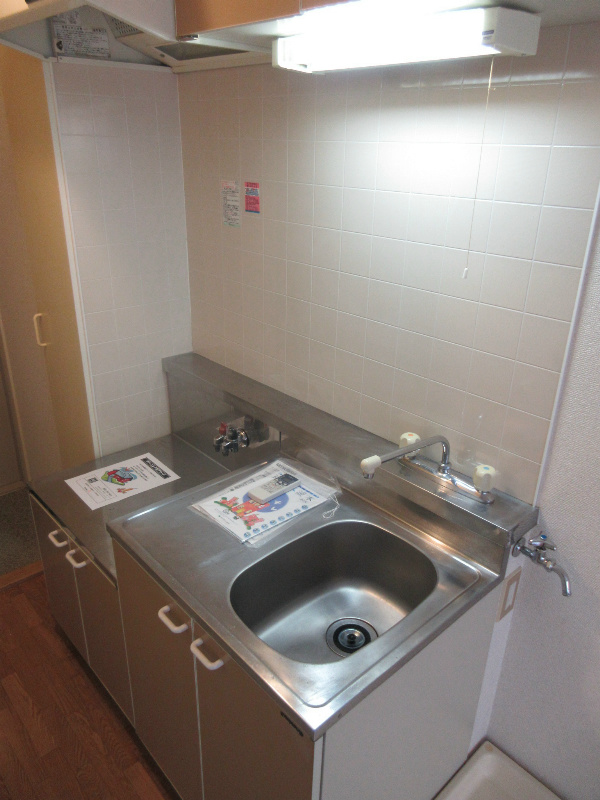 キッチン　経済的な都市ガスの2口ガスコンロ設置可のキッチンです♪