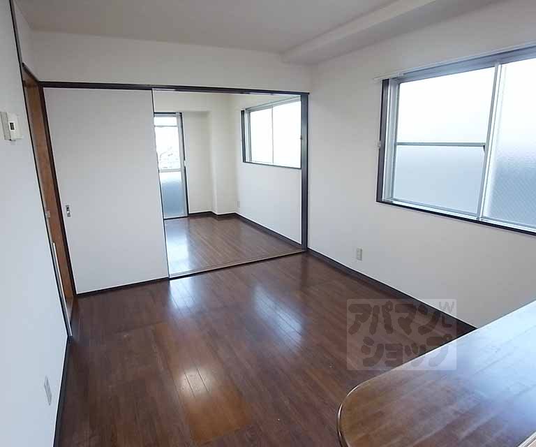 居室・リビング　１０帖ＬＤＫです。