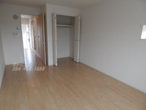 居室・リビング　室内