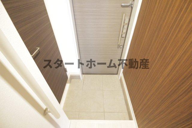 玄関　収納もある玄関です