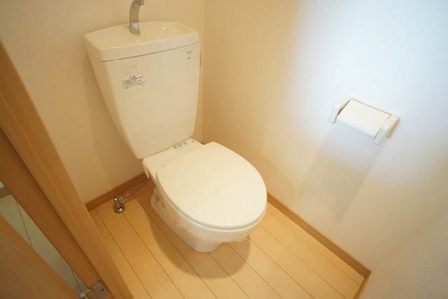 トイレ　別号室