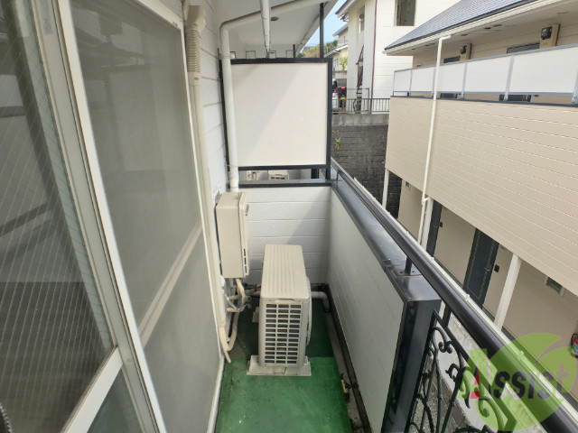 バルコニー　お天気のいい日はバルコニーで洗濯物も干せますよ。