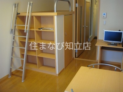 収納　同型写真