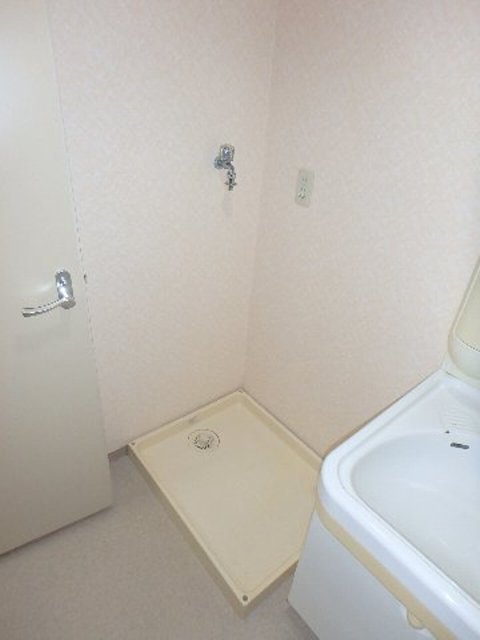 その他設備　洗濯機置き場です※同タイプの別号室の写真です