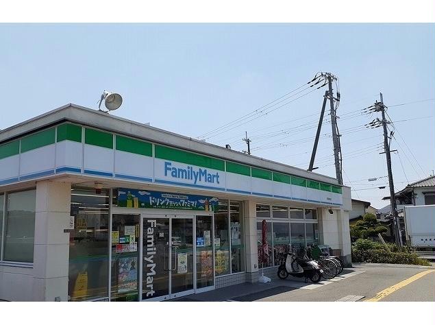 コンビニ　ファミリーマート高槻浦堂店（コンビニ）まで639m