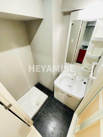 洗面設備　※同間取りの別の階のお部屋の画像です※現況を優先します