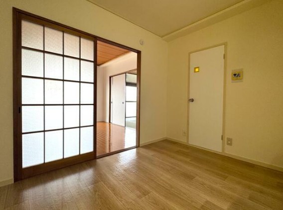 居室・リビング　※別部屋写真※