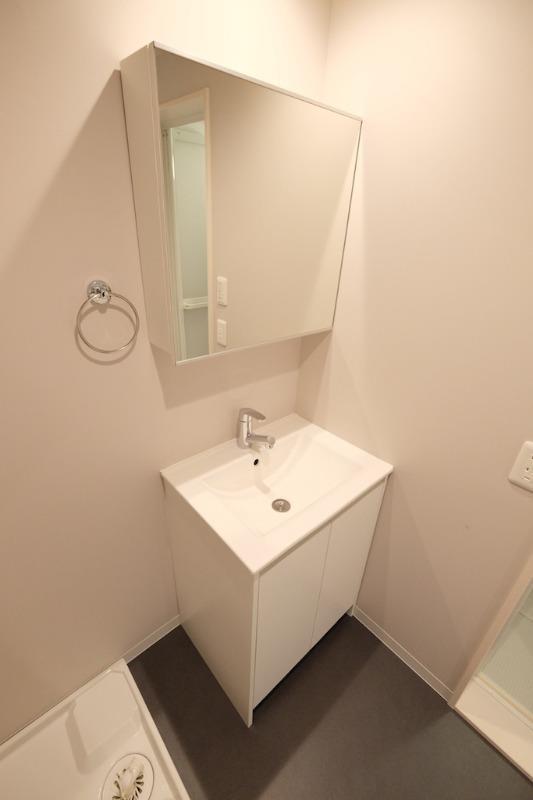 洗面設備　同シリーズ物件のモデルルームになります※現況優先