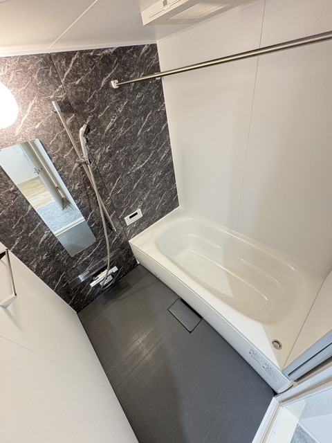 バス・シャワールーム　★同施工別建物の参考写真です★