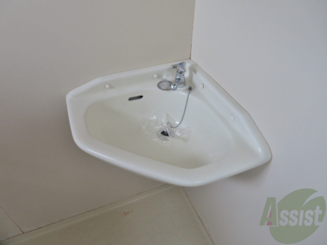 洗面設備　洗面はコンパクトサイズですで使いやすくなっていますね。