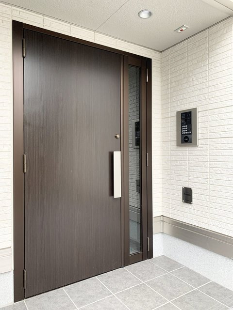 エントランス　★落ち着いた雰囲気のエントランスです★