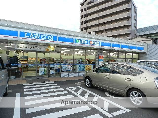 コンビニ　ローソン小倉田町東店（コンビニ）まで379m