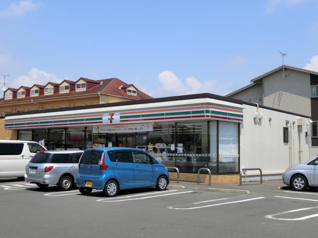 コンビニ　セブンイレブン（コンビニ）まで477m