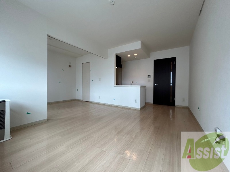 居室・リビング　広くてキレイなお部屋が広がっていて、充実した生活が送れそう。