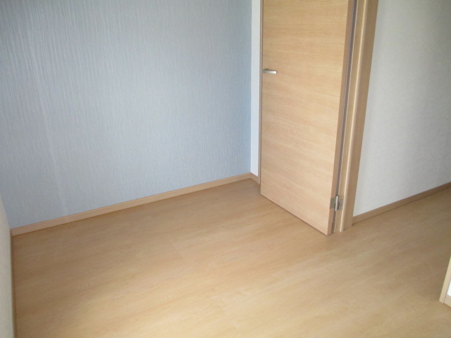 居室・リビング　3階の小さい方のお部屋です。