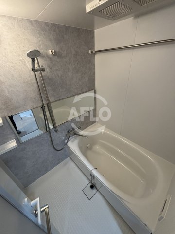 バス・シャワールーム　スプランディッド上本町WESTII　浴室