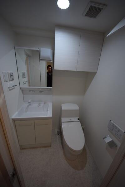 トイレ　同物件別部屋写真