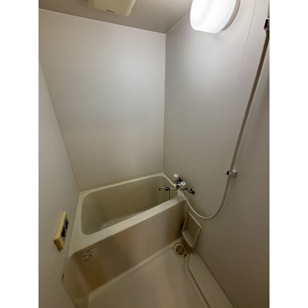 バス・シャワールーム　※別室の参考写真の為、現況優先です。