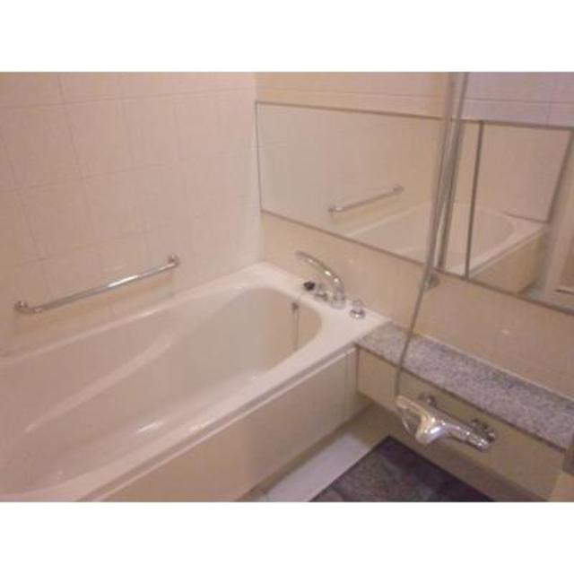 バス・シャワールーム　※写真は同タイプ住戸です。