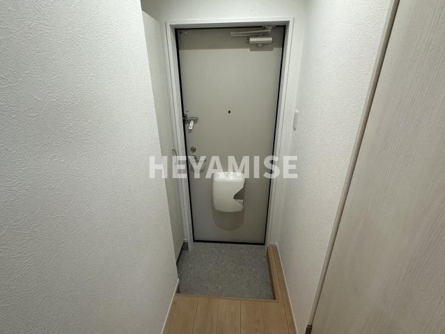 玄関　※室内画像は別号室のもの。