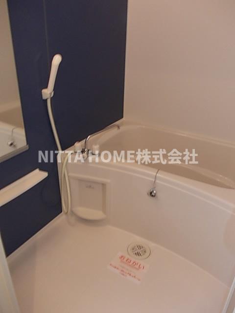 バス・シャワールーム　追い焚きや浴室乾燥機能がついているバスルームです★