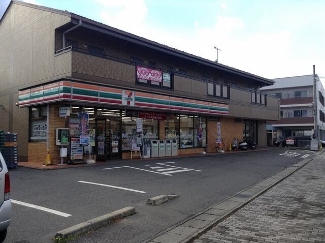 コンビニ　セブンイレブン大津大将軍店（コンビニ）まで500m