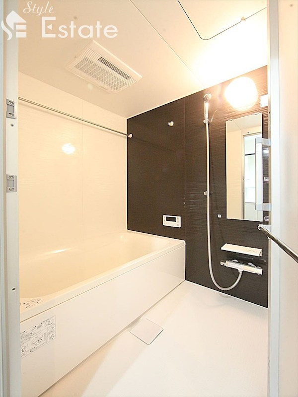 バス・シャワールーム　バスルーム