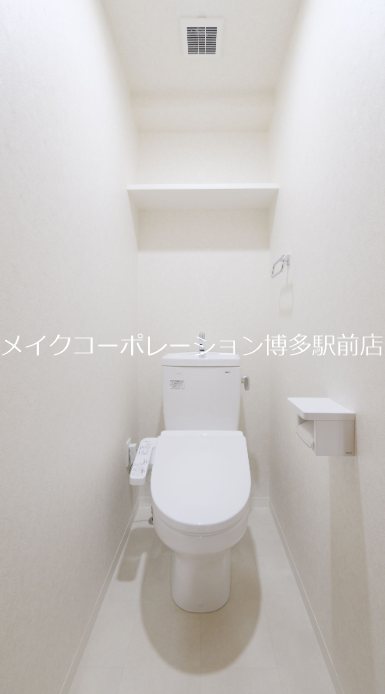 トイレ　※入居中の為別部屋写真使用現状優先