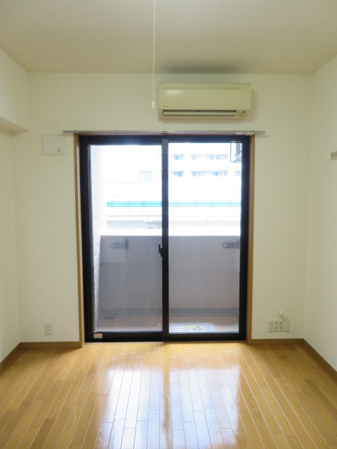 居室・リビング　ゆったりとした居間です