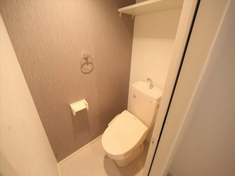 トイレ　温水洗浄暖房便座付トイレ