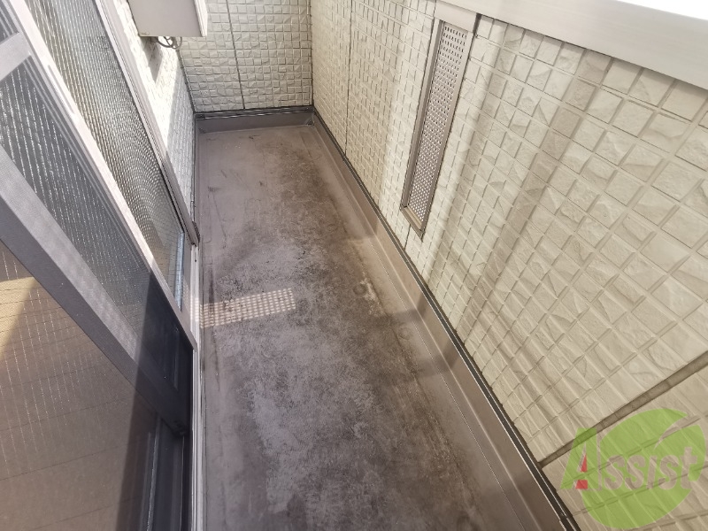 バルコニー　バルコニーです。洗濯物を干すのに困らなそうです。