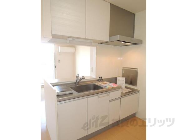 キッチン　画像は203号室のものです。