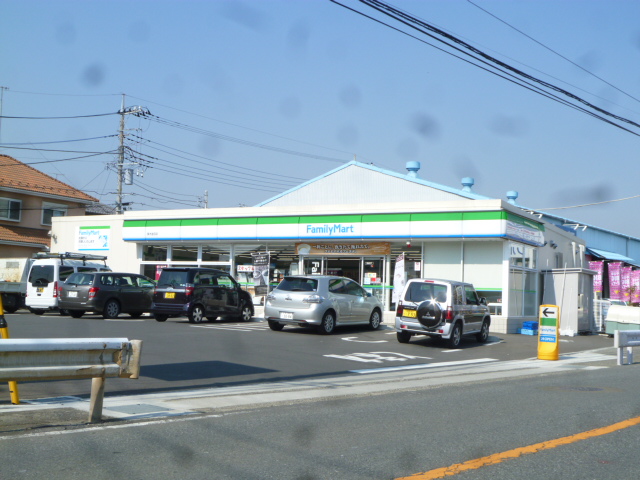 コンビニ　ファミリーマート 厚木金田店（コンビニ）まで669m