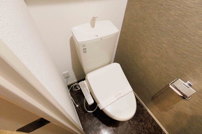 トイレ　※写真は105号室の物です