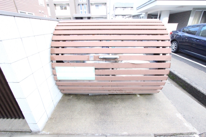 その他設備　忙しい朝に嬉しい敷地内ゴミ置き場♪