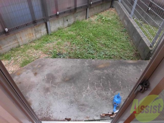 バルコニー　中々見ない専用庭付