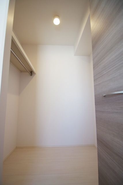 収納　★収納に便利なウォークインクローゼットです★