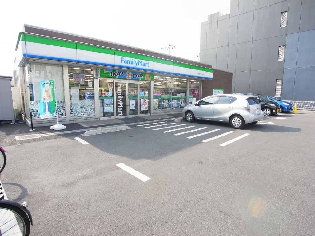 コンビニ　ファミリーマート 柏明原1丁目店（コンビニ）まで880m