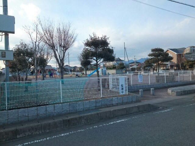 公園　中泉けやき公園（公園）まで70m