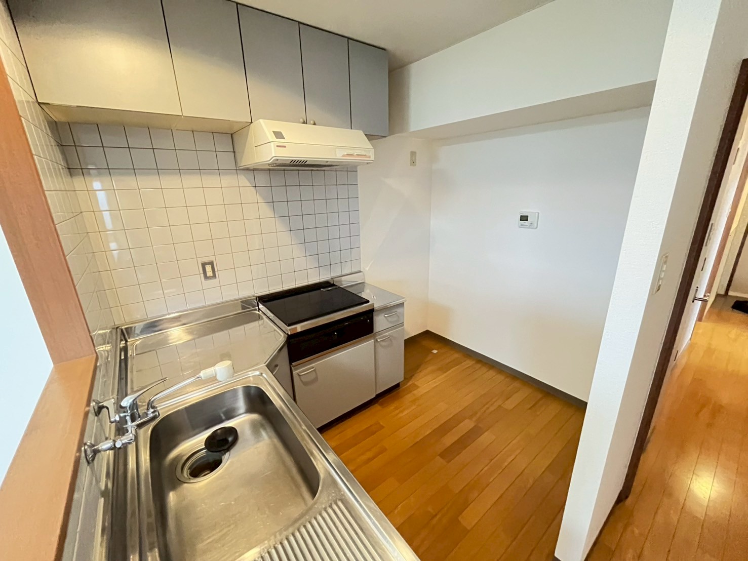 キッチン　IHヒーター付き