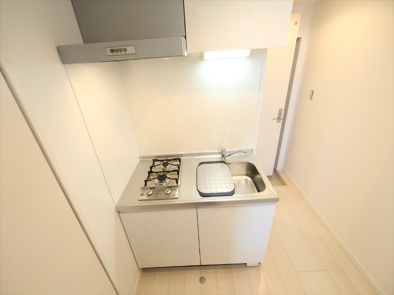 キッチン　システムキッチン（ガス2口）冷蔵庫・レンジ等ご用意できます