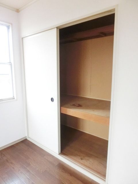 収納　洋室の収納