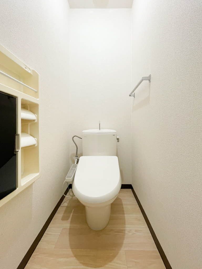 トイレ　トイレです（ウォシュレット付き）
