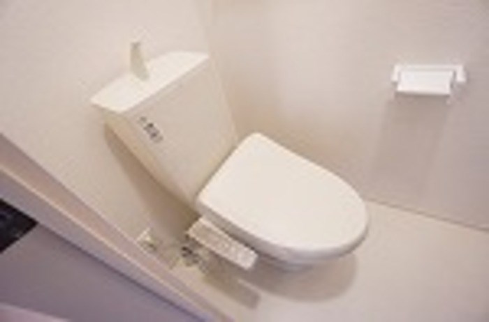 トイレ　温水洗浄便座付きトイレ
