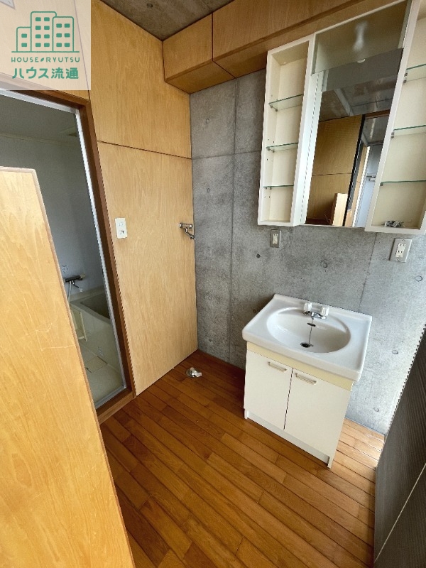 洗面設備　写真は同タイプ別号室