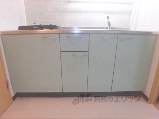 キッチン　下部収納